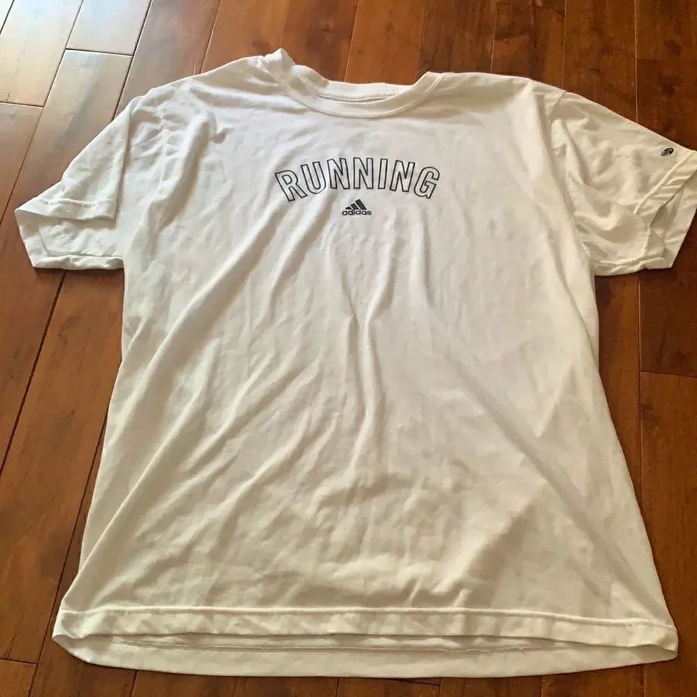 Men’s Adidas white running tee xl
